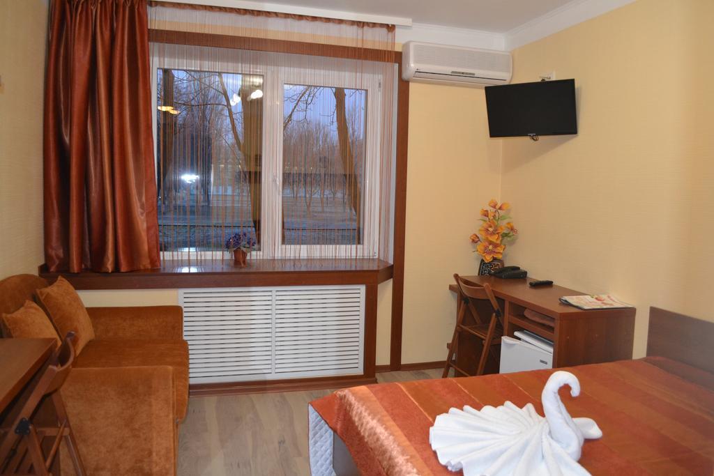 City Hotel Gomel Ngoại thất bức ảnh