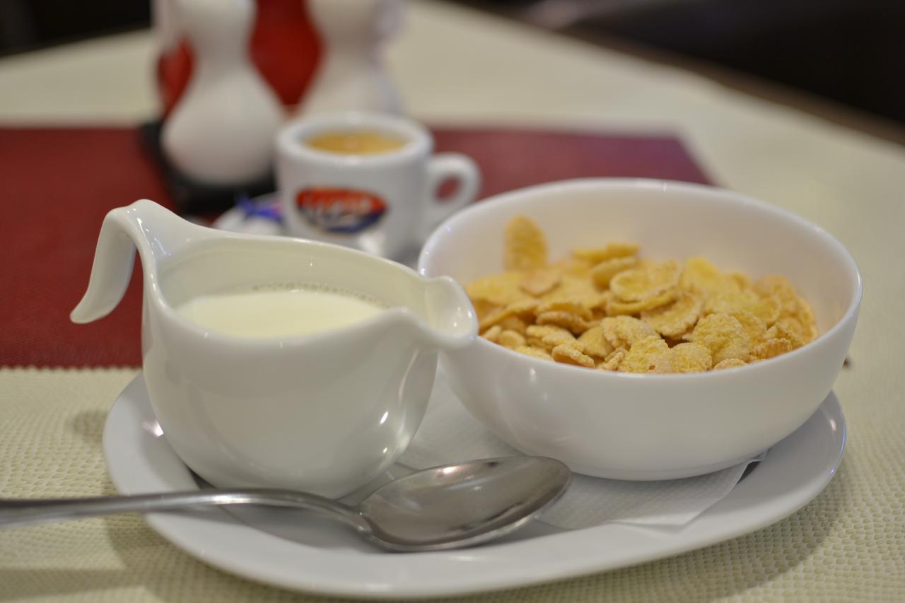 City Hotel Gomel Ngoại thất bức ảnh